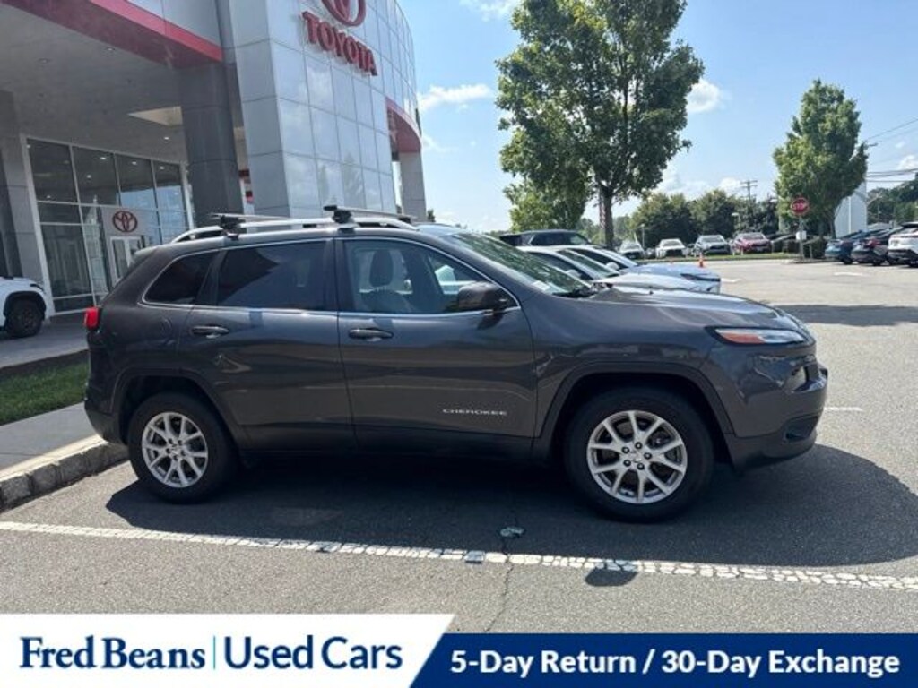 Used 2016 Jeep Cherokee Latitude 4x4 SUV