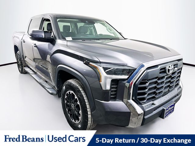 2022 Toyota Tundra SR5's photo