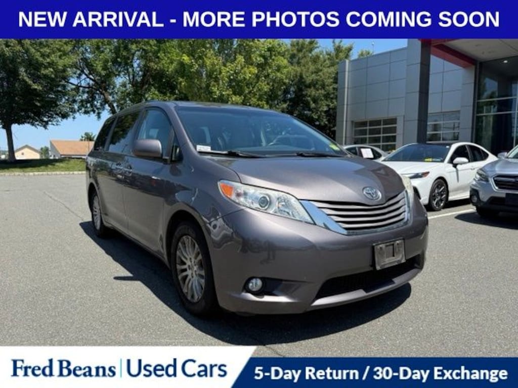 Used 2015 Toyota Sienna XLE Premium Van