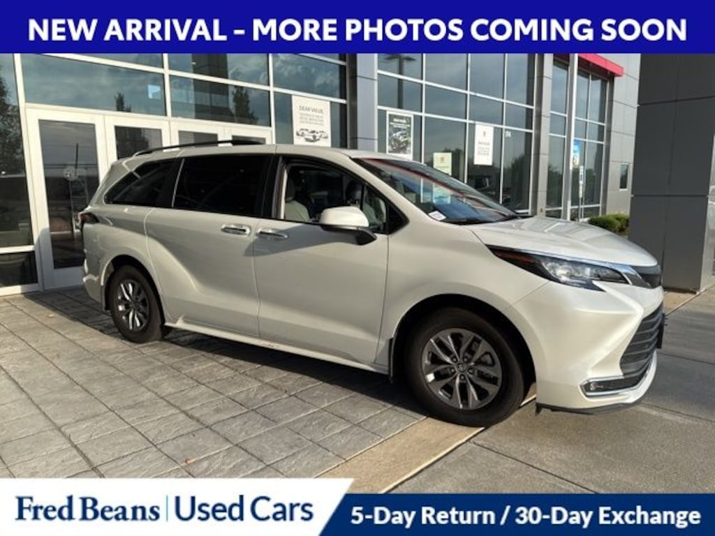 Certified 2022 Toyota Sienna XLE 7 Passenger Van Passenger Van