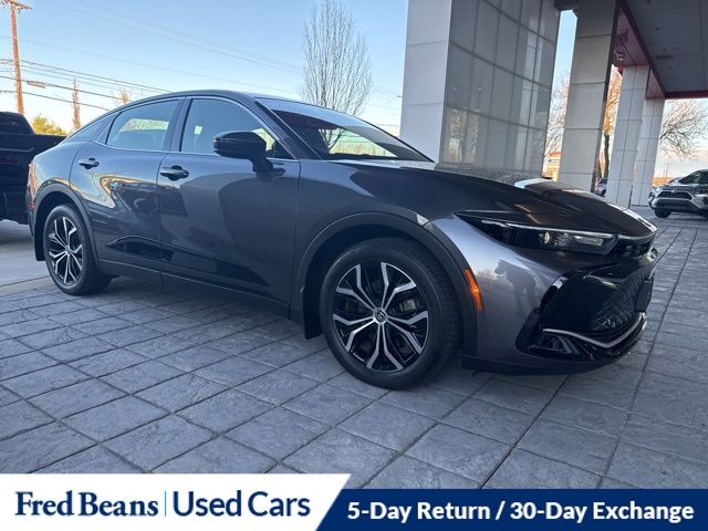 2023 Toyota Crown XLE photo 3