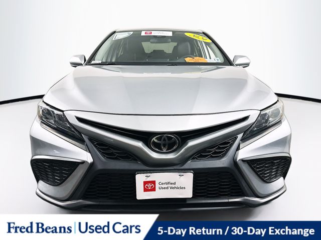 2021 Toyota Camry SE photo 2