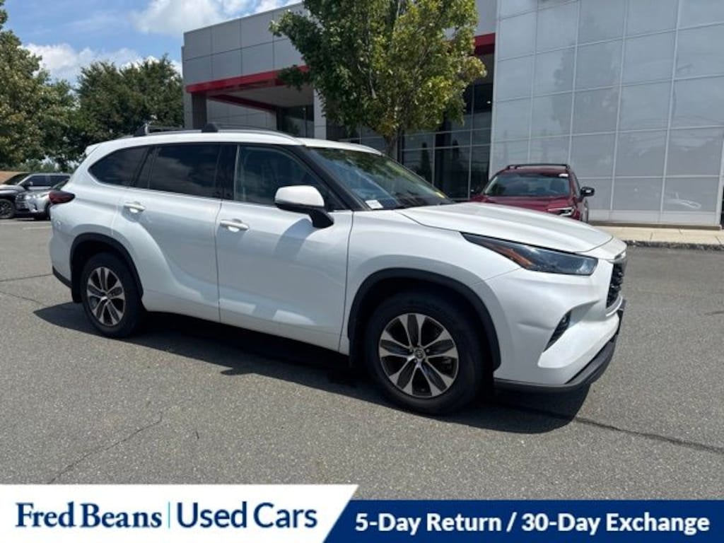 Used 2022 Toyota Highlander XLE SUV