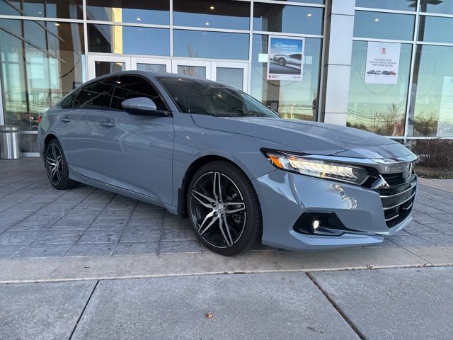 2021 Honda Accord Touring 2.0T photo 2