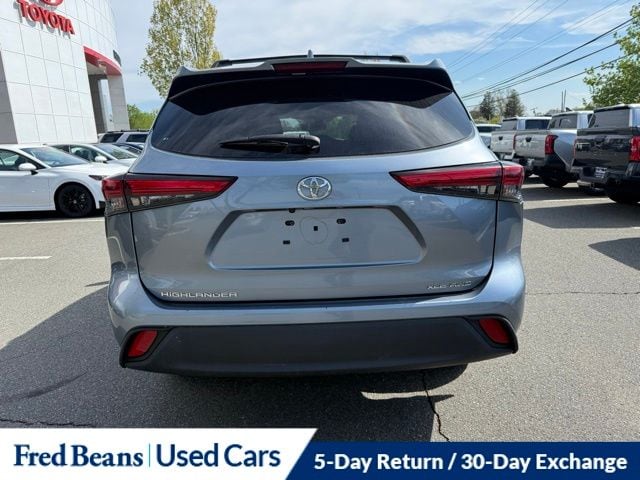 2022 Toyota Highlander XLE - Photo 8