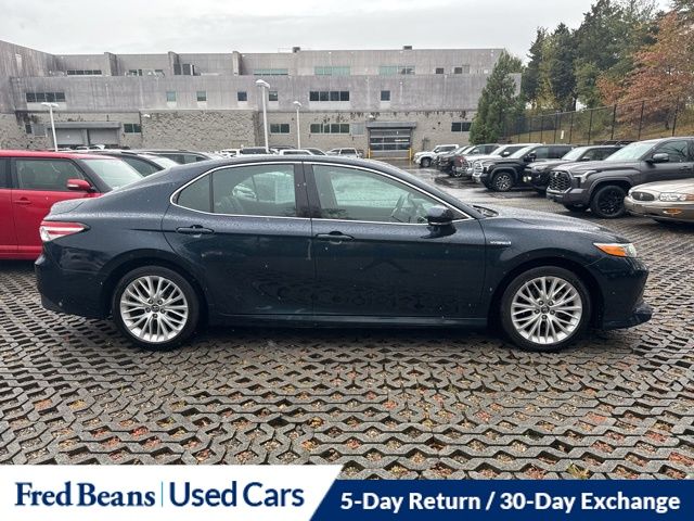 2018 Toyota Camry Hybrid XLE photo 4