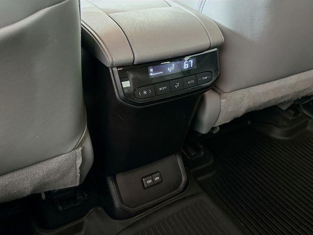 2022 Toyota Highlander XLE - Photo 22