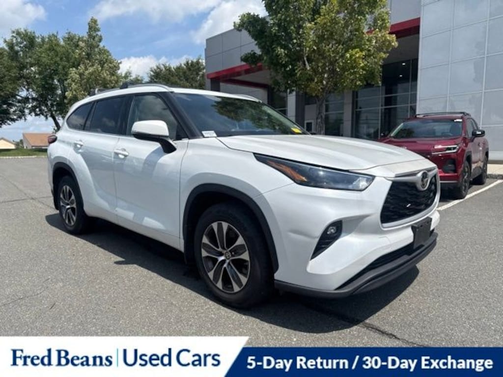 Used 2022 Toyota Highlander XLE SUV