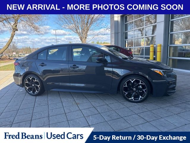 2025 Toyota Corolla SE photo 2