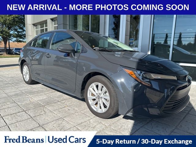 2024 Toyota Corolla LE photo 2
