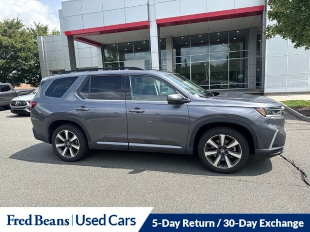 Used 2025 Honda Pilot Elite SUV