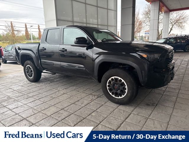 2024 Toyota Tacoma TRD Off-Road photo 3