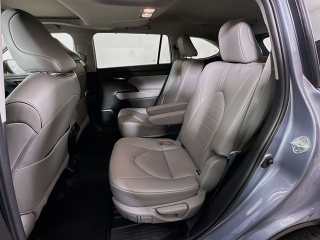 2022 Toyota Highlander XLE - Photo 20