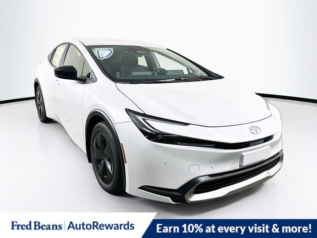 2026 Toyota Prius SE's photo