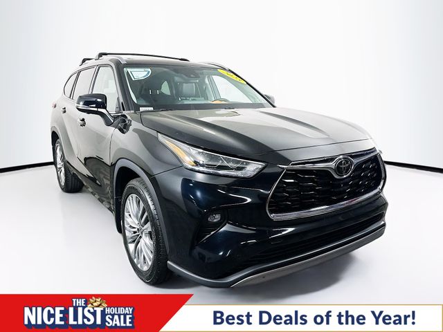 2023 Toyota Highlander Platinum's photo