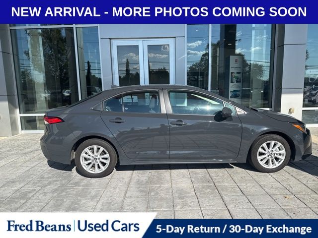 2024 Toyota Corolla LE photo 3