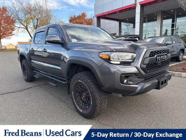 2022 Toyota Tacoma TRD Pro photo 2