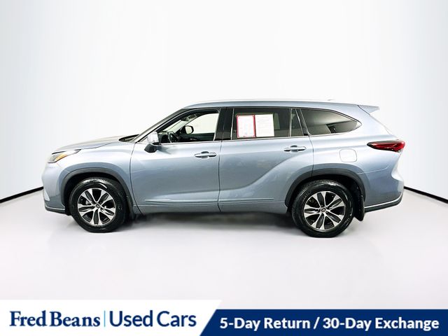 2022 Toyota Highlander XLE photo 4