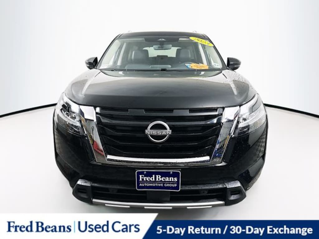 Used 2023 Nissan Pathfinder SL SUV