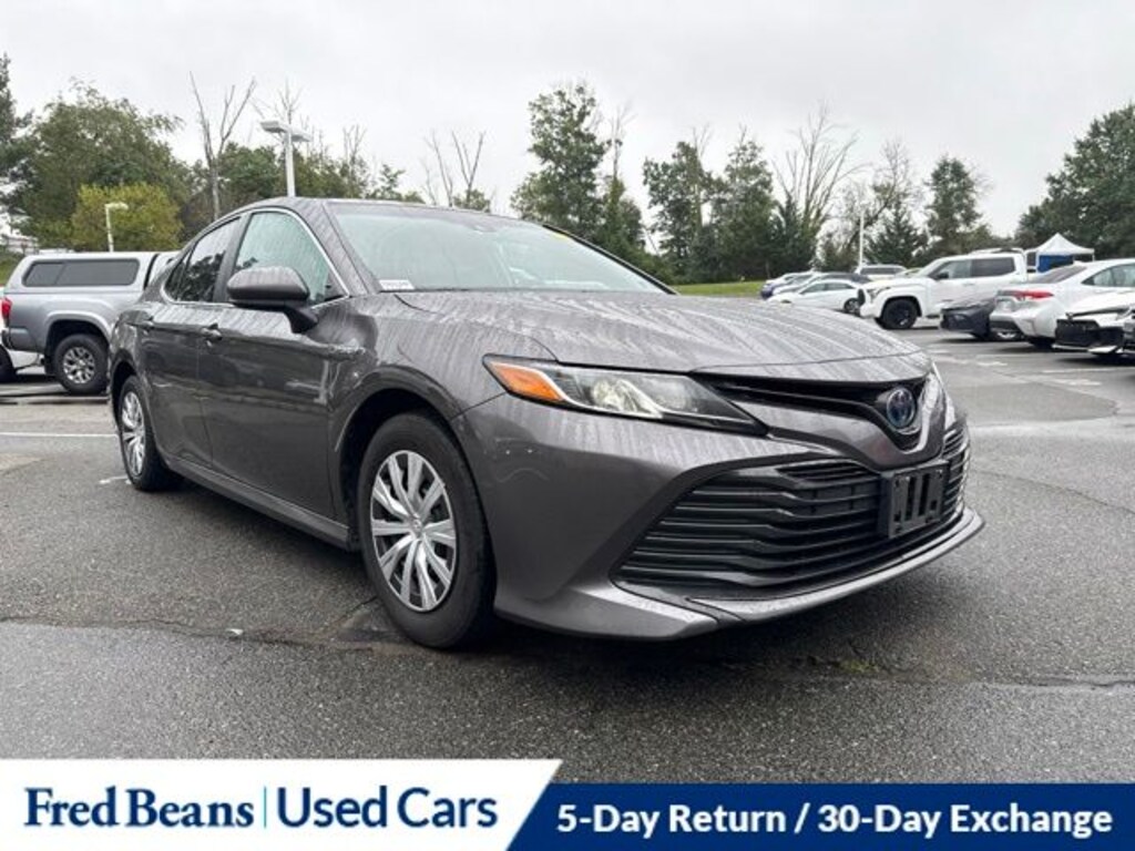 Used 2019 Toyota Camry Hybrid LE Sedan