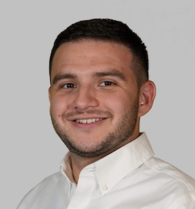 Staff member Nicolas Porras from ID_28902f