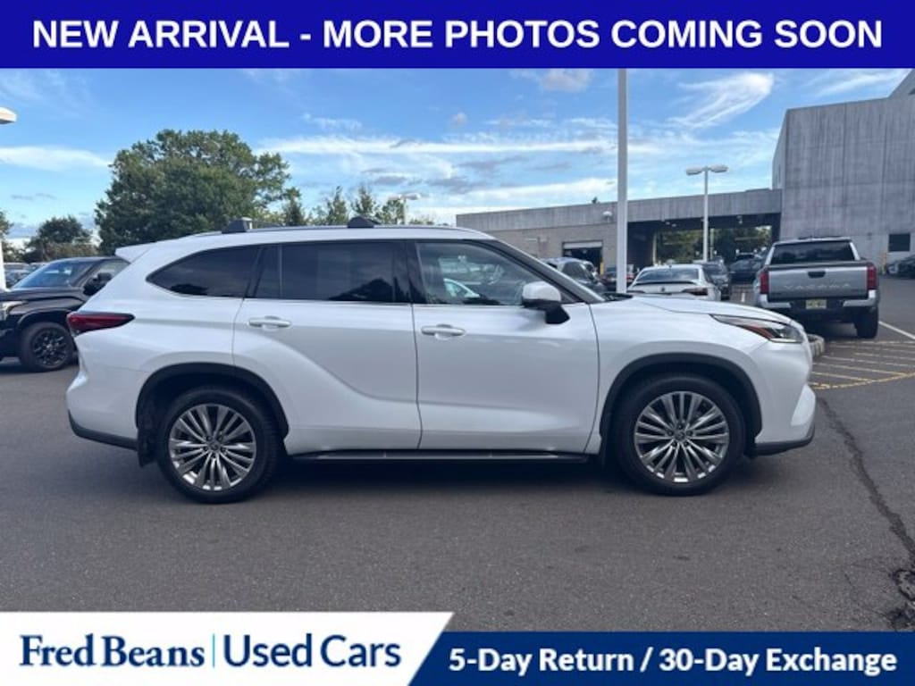 Used 2023 Toyota Highlander Platinum SUV