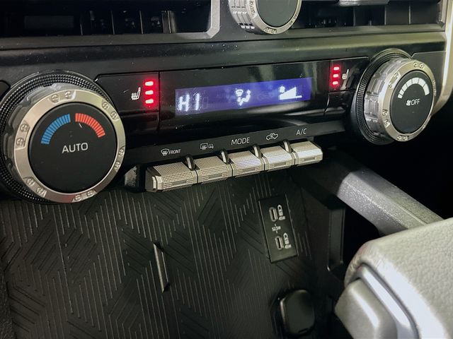 2025 Toyota Tacoma TRD Off Road - Photo 16
