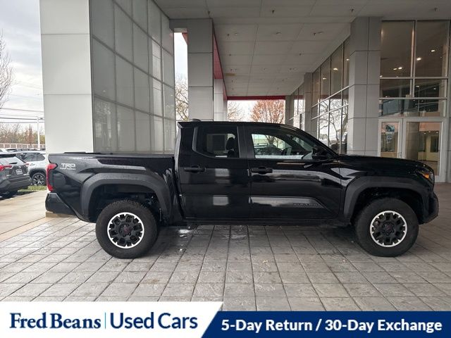 2024 Toyota Tacoma TRD Off-Road photo 4