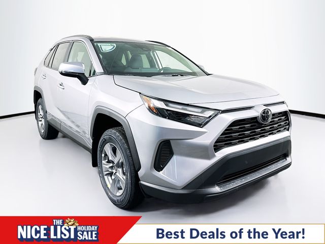 2025 Toyota RAV4 XLE's photo