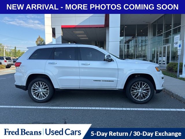 2017 Jeep Grand Cherokee Summit photo 2