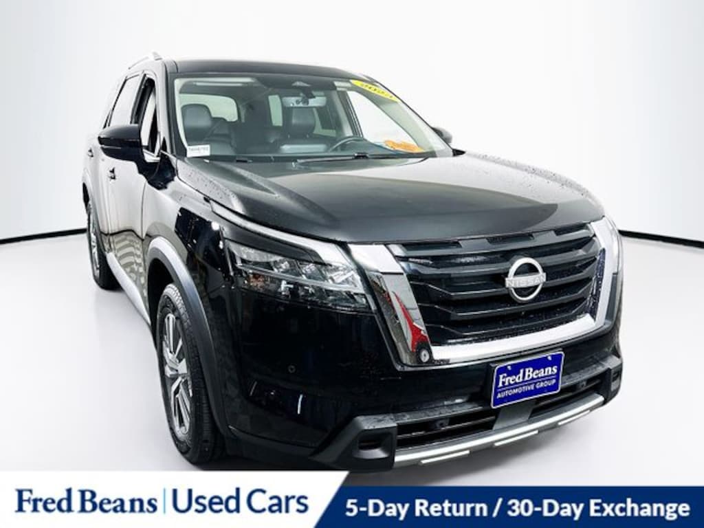 Used 2023 Nissan Pathfinder SL SUV