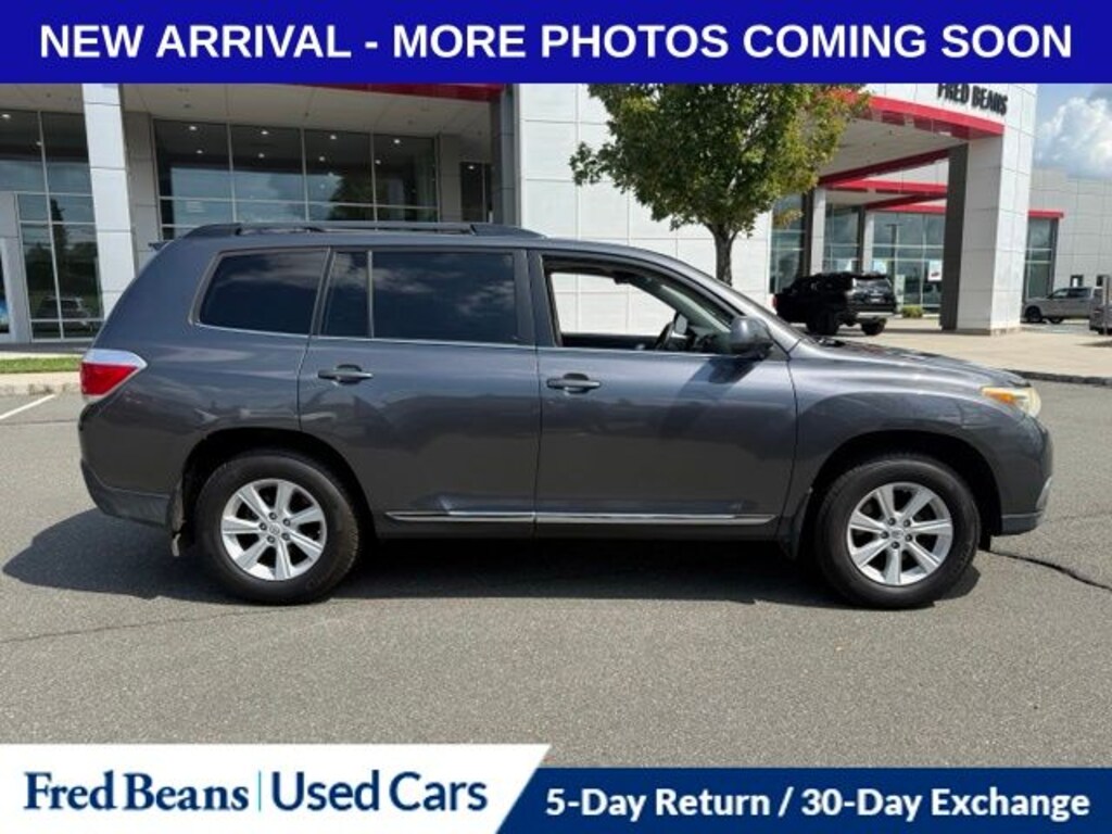 Used 2011 Toyota Highlander SE V6 SUV