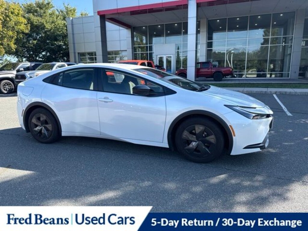 Used 2024 Toyota Prius Prime SE Hatchback