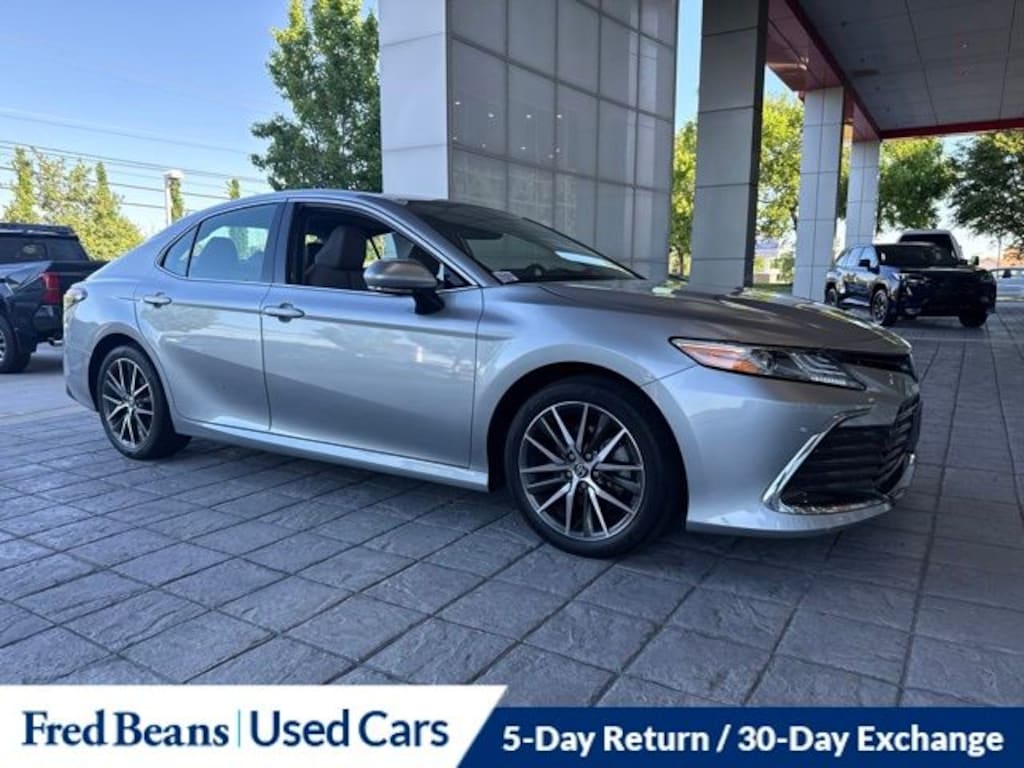 Used 2023 Toyota Camry Hybrid XLE Sedan