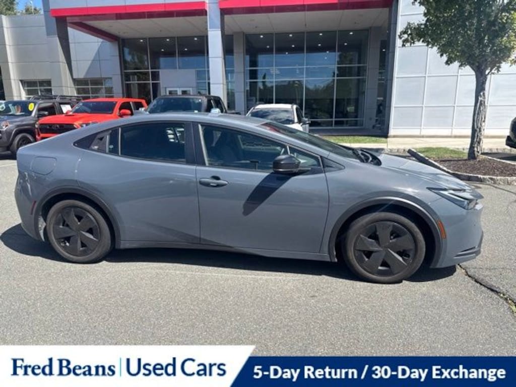 Used 2024 Toyota Prius Prime SE Hatchback
