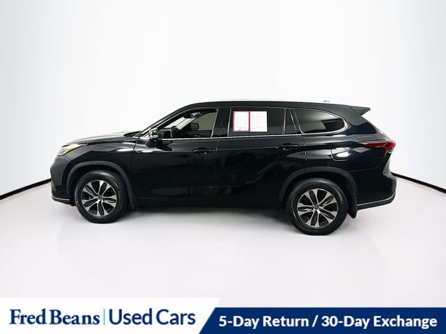 2022 Toyota Highlander XLE photo 4