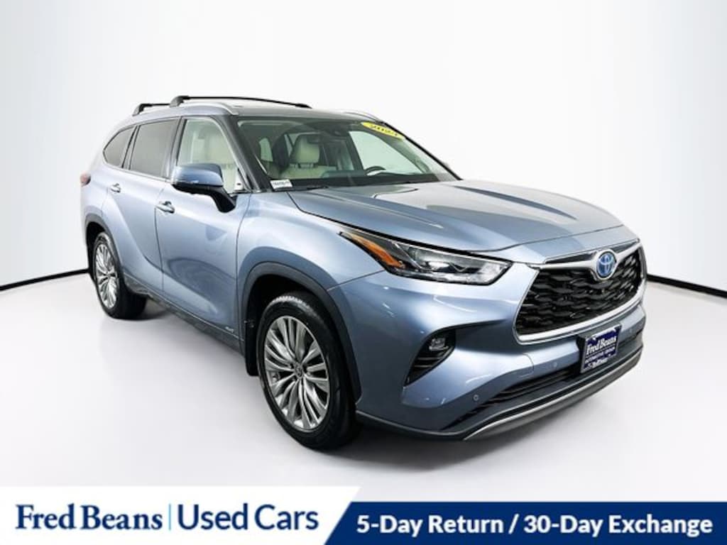 Used 2024 Toyota Highlander Hybrid Platinum SUV