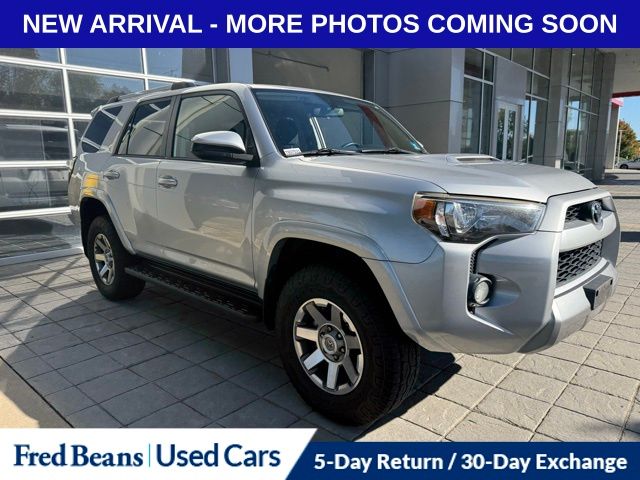 2014 Toyota 4Runner Trail photo 2