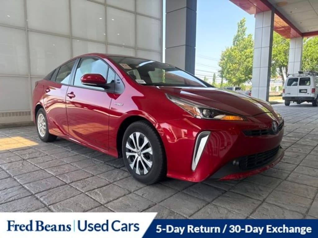 Used 2021 Toyota Prius LE Hatchback