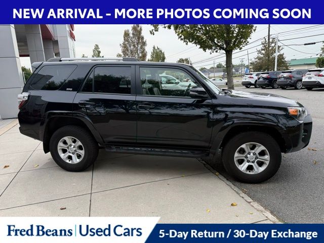 2023 Toyota 4Runner SR5 Premium photo 3