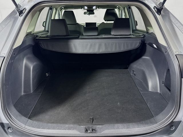 2024 Toyota RAV4 XLE - Photo 29