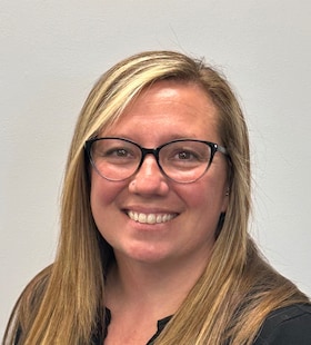 Staff member Jennifer Snyder from ID_46f3bd