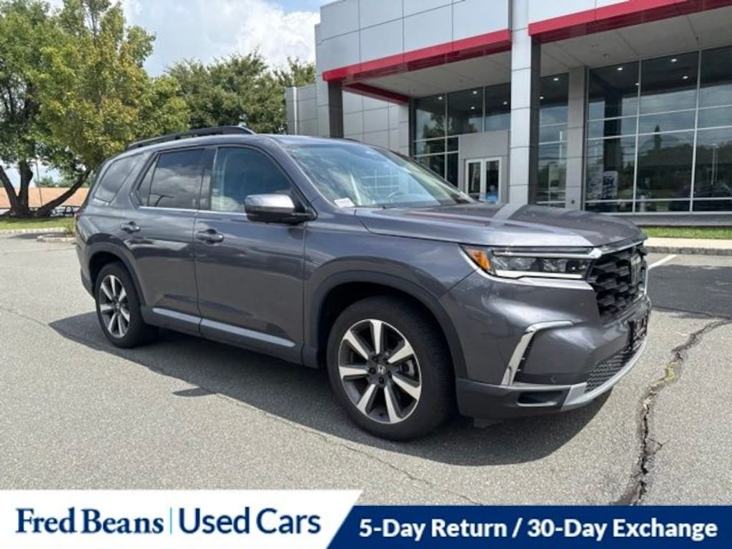 Used 2025 Honda Pilot Elite SUV