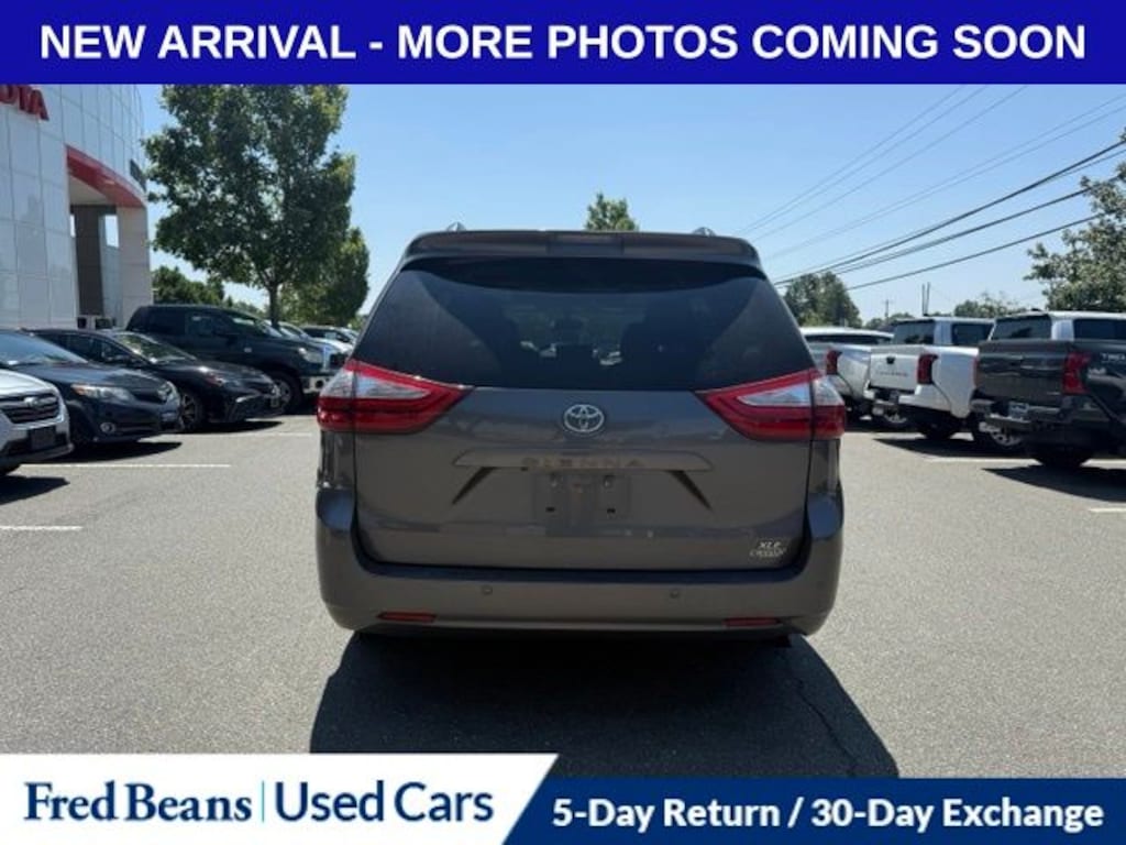 Used 2015 Toyota Sienna XLE Premium Van