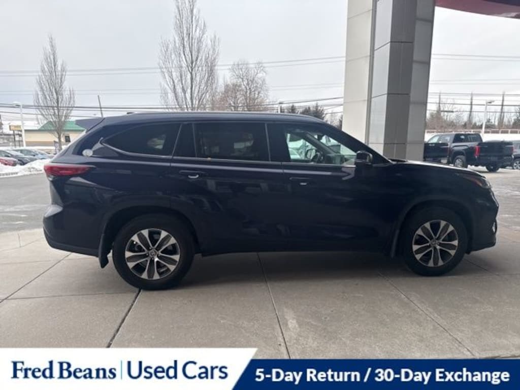 Used 2022 Toyota Highlander XLE SUV
