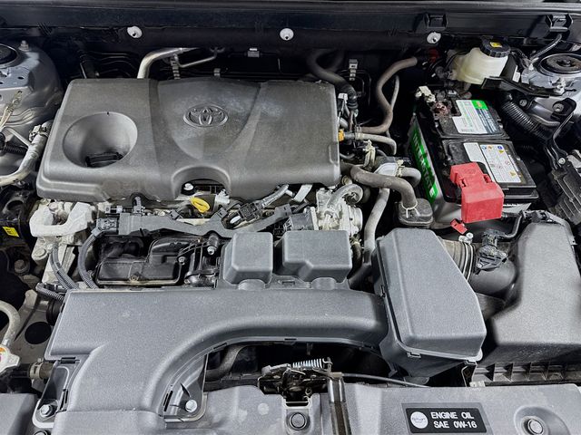 2024 Toyota RAV4 XLE - Photo 33