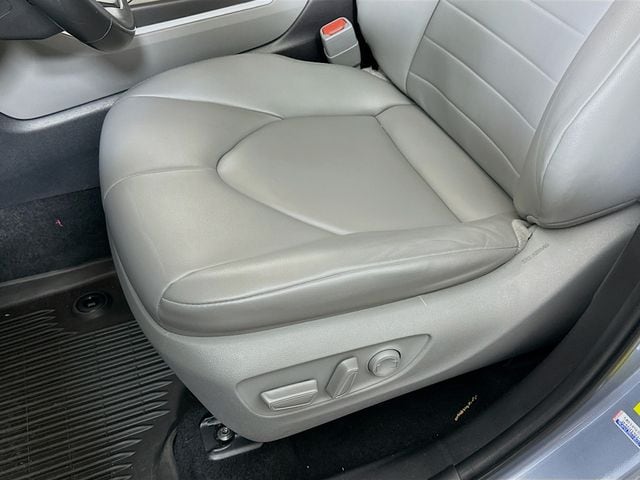 2022 Toyota Highlander XLE - Photo 17