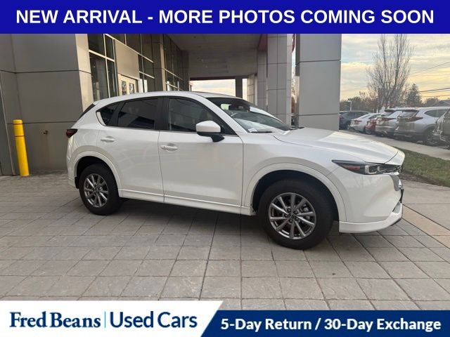 2024 Mazda CX-5 2.5 S Preferred photo 3