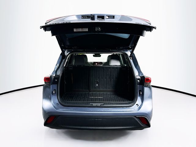 2022 Toyota Highlander XLE - Photo 26