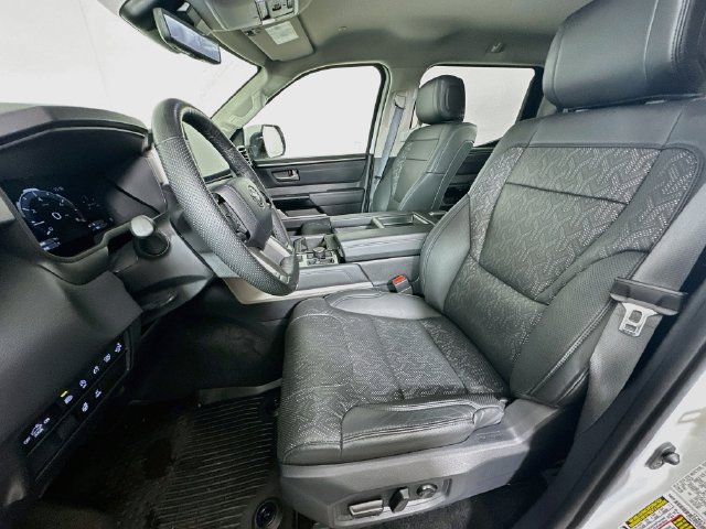 2024 Toyota Tundra Limited - Photo 28
